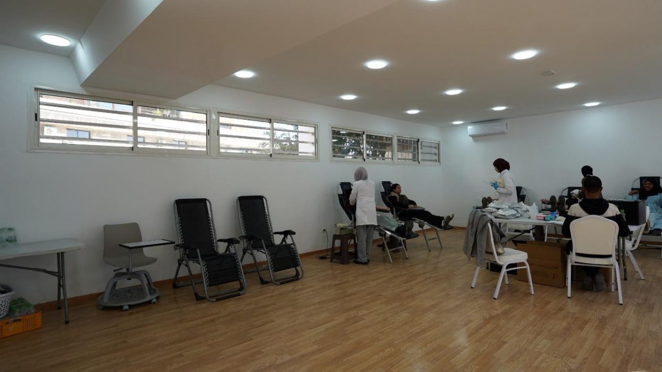 تنظيم حملة للتبرع بالدم بتنسيق مع مكتب الطلبة